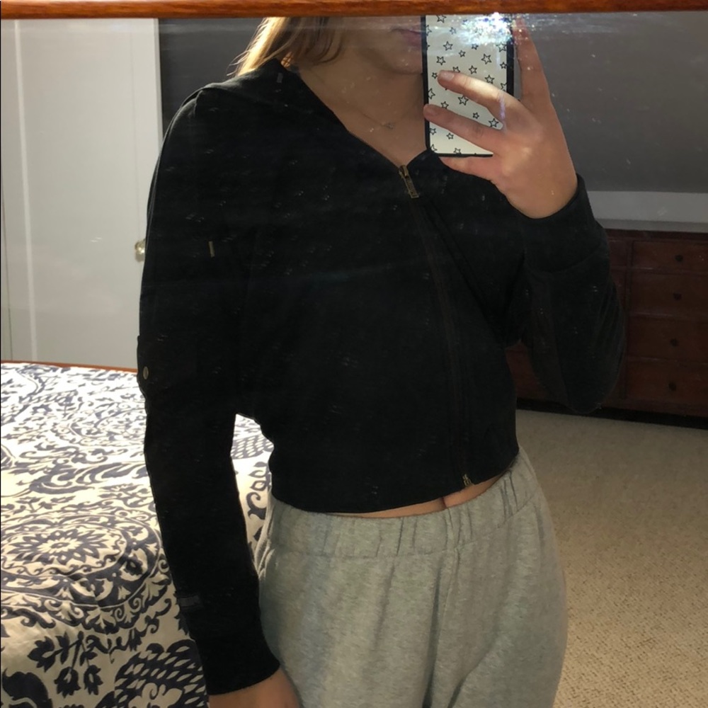 black puma crop zip up